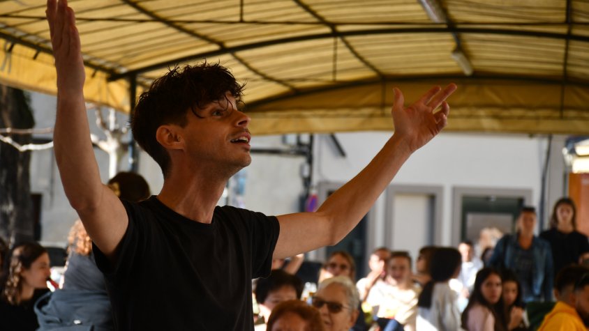 Ivan Caro ha animat el vermut aquest migdia