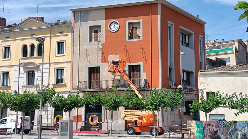 Treballs a l'antiga casa consistorial