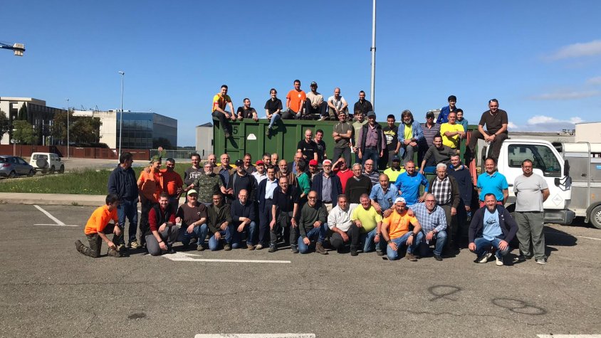 Els participants a la jornada de neteja