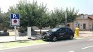 S’instal·la un punt de recàrrega per a vehicles elèctrics i un altre per a bicicletes elèctriques al parc del Carrilet de Cassà