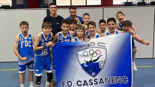 L'equip de mini masculí del Foment després del partit d'aquest cap de setmana