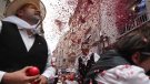 El Corks tornen a sorprendre amb una Tomakina de confetti