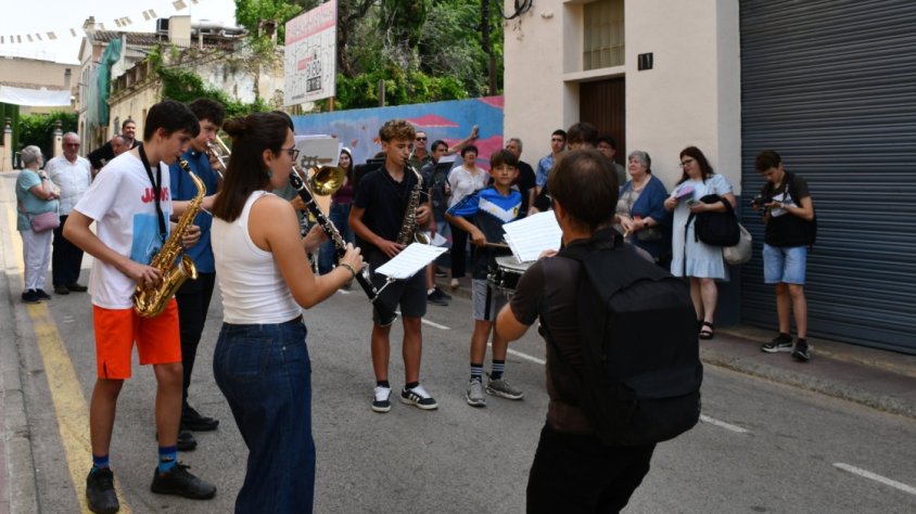 Una actuació del Cassà es vesteix de Música